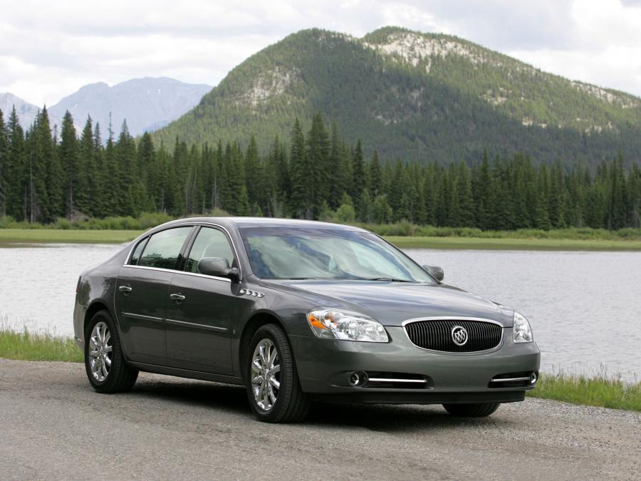  Buick Lucerne CXS 2005 года  (фото 15 из 16)